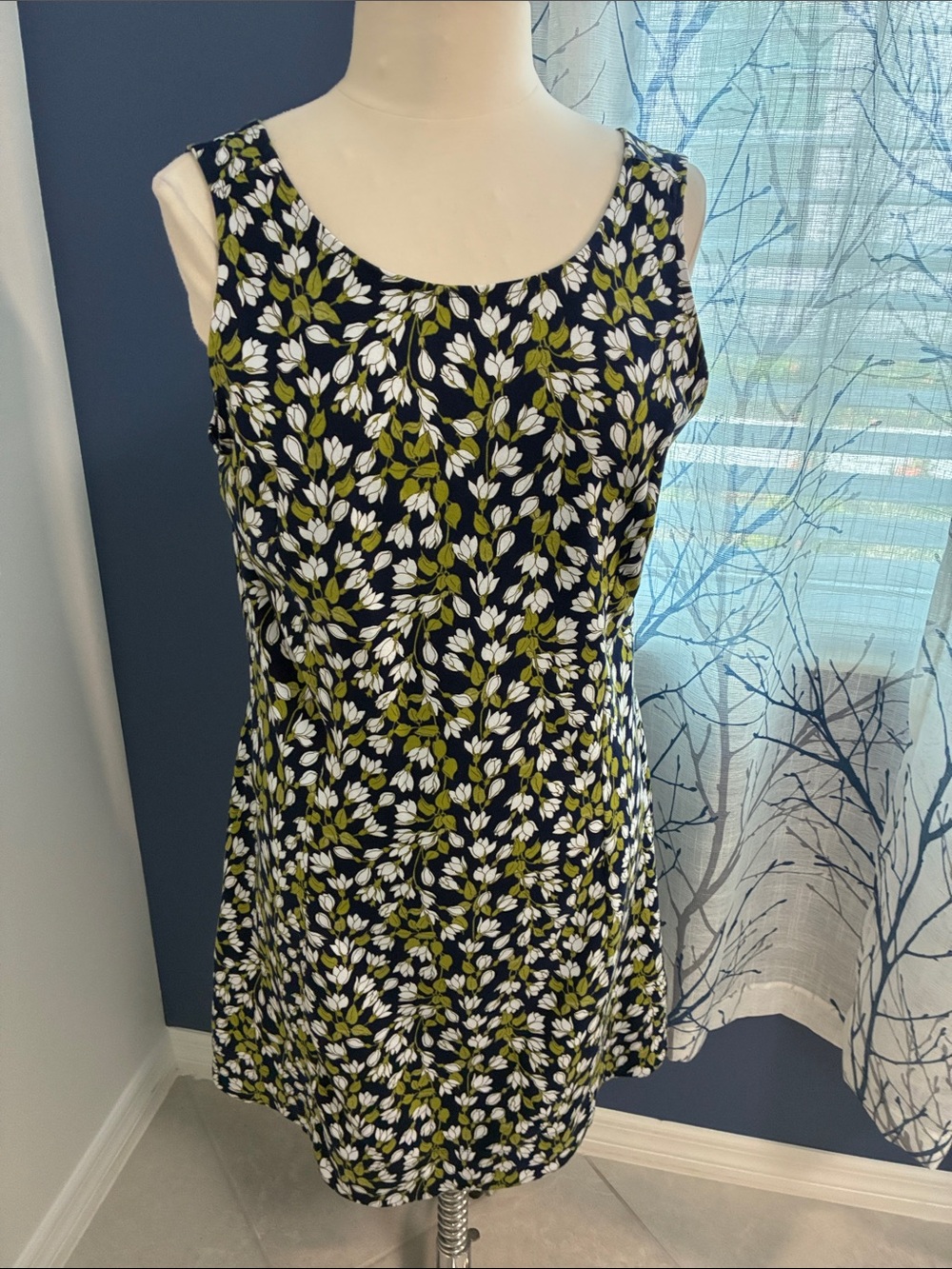 Lands’ End Dark Navy Sleeveless Floral Shift Dress with Olive & White Leaf Print